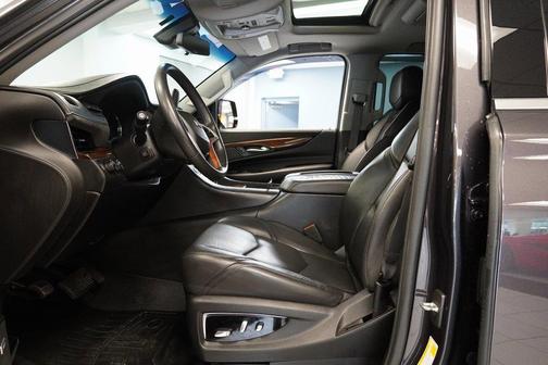 2018 Cadillac Escalade Luxury