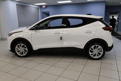 Summit White 2027 Chevrolet Bolt LT