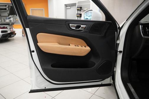 2019 Volvo XC60 T5 Momentum