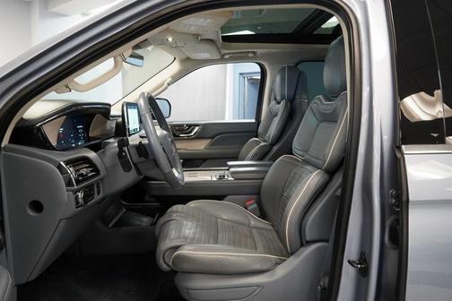 2021 Lincoln Navigator L Black Label
