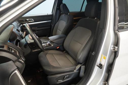 Ingot Silver 2018 Ford Explorer XLT
