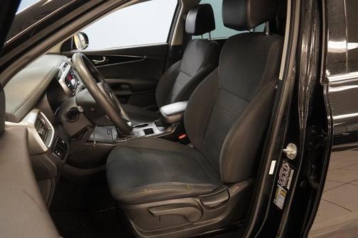 2017 Kia Sorento L