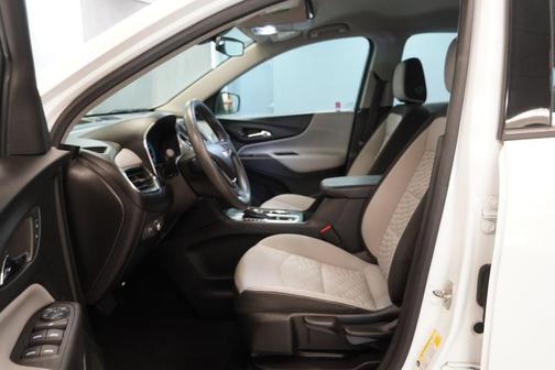 Summit White 2018 Chevrolet Equinox LS