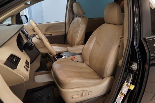 2014 Toyota Sienna XLE