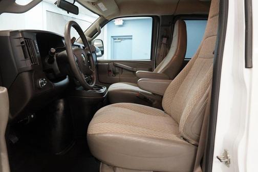 2023 Chevrolet Express 3500 LS