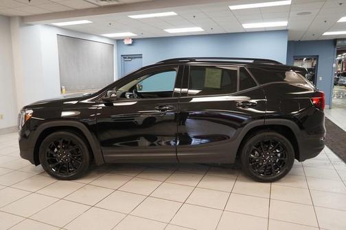 2023 GMC Terrain SLT