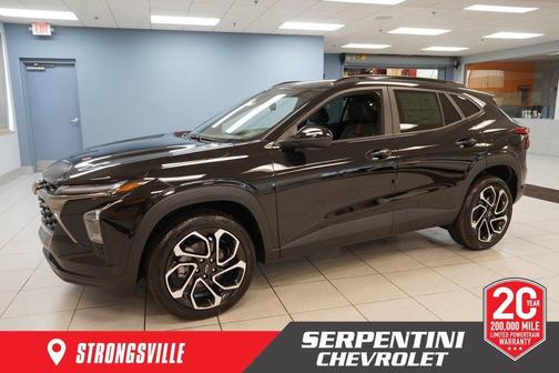 Mosaic Black Metallic 2026 Chevrolet Trax 2RS