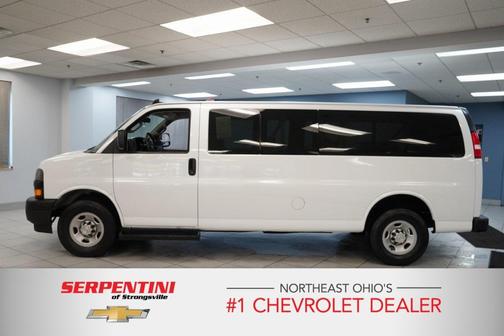 2022 Chevrolet Express 3500 LS