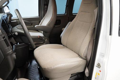 2022 Chevrolet Express 3500 LS