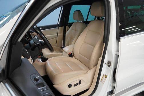 2016 Volkswagen Tiguan R-Line