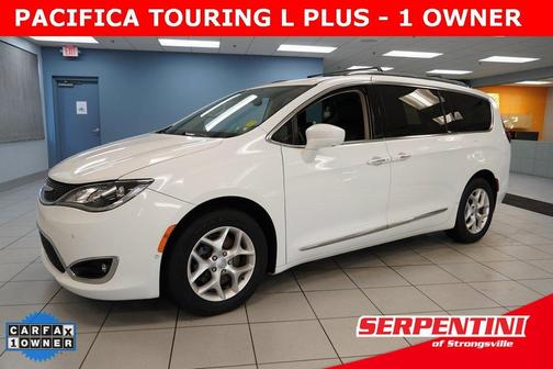 2017 Chrysler Pacifica Touring-L Plus