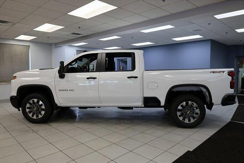 2026 Chevrolet Silverado 2500 Custom