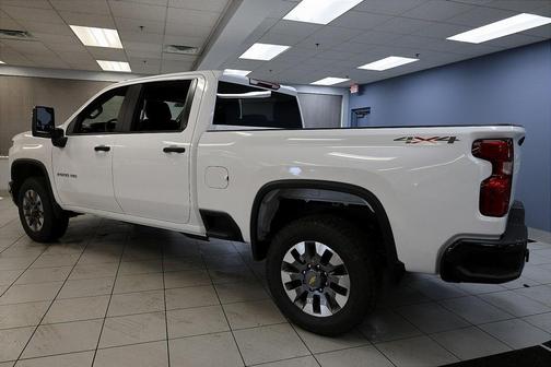 2026 Chevrolet Silverado 2500 Custom