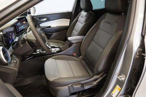 Sterling Gray Metallic 2026 Chevrolet Trax LT