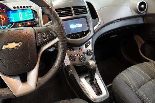 2016 Chevrolet Sonic LT