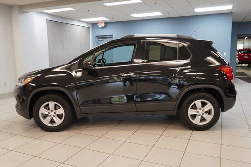 Mosaic Black Metallic 2018 Chevrolet Trax LT
