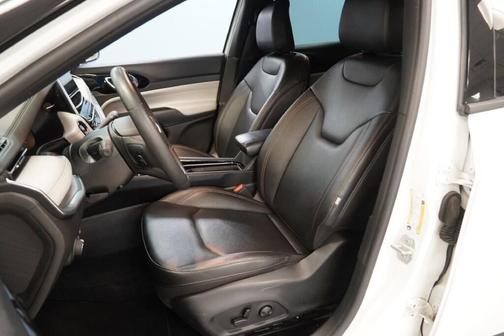 Bright White Clearcoat 2024 Jeep Compass Limited