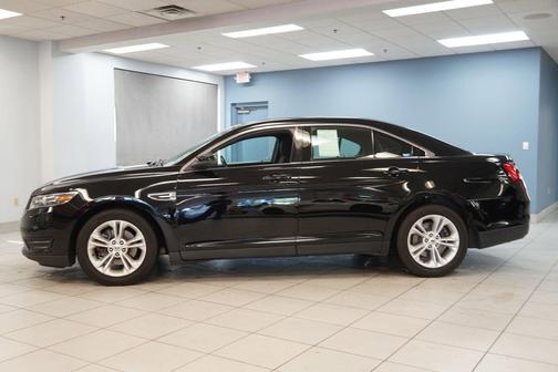 Shadow Black 2016 Ford Taurus SEL