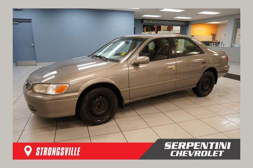 Cashmere Beige Metallic 2000 Toyota Camry LE