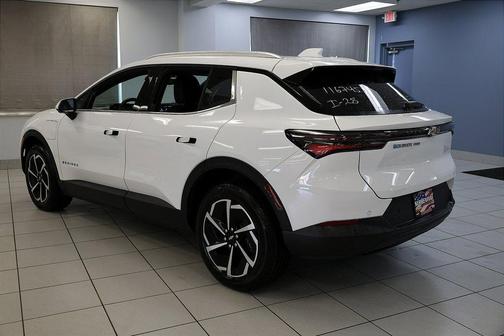 2026 Chevrolet Equinox EV LT 2