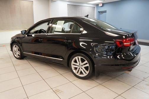 2017 Volkswagen Jetta 1.8T SEL