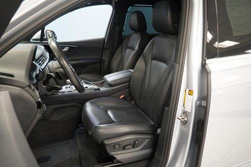 2019 Audi Q7 55 Premium Plus