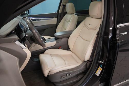 2017 Cadillac XT5 Premium Luxury