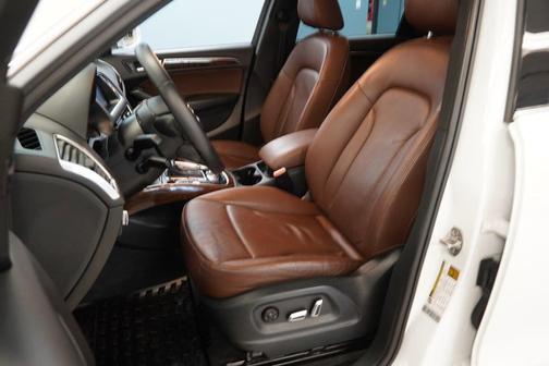 Glacier White 2015 Audi Q5 2.0T Premium Plus