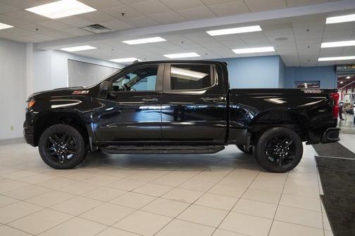 2022 Chevrolet Silverado 1500 Custom Trail Boss