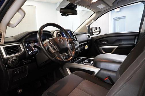 2021 Nissan Titan SV