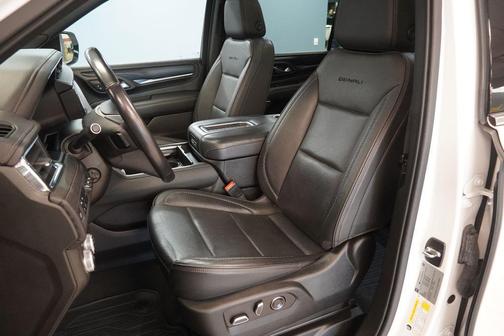 White Frost Tri-Coat 2021 GMC Yukon XL Denali