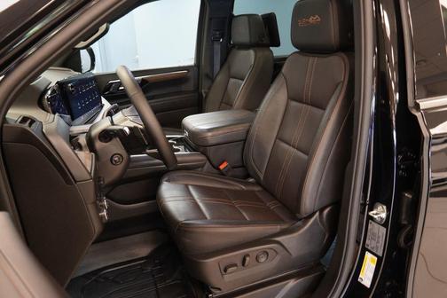 Black 2025 Chevrolet Suburban High Country
