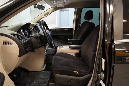 2011 Chrysler Town & Country Touring