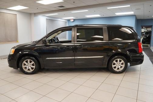 2011 Chrysler Town & Country Touring
