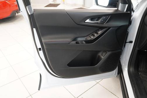 Polar White 2026 Chevrolet Equinox RS
