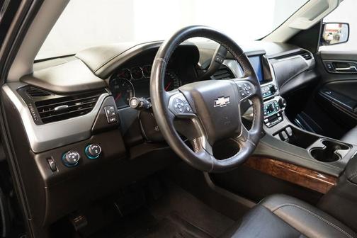 Black 2019 Chevrolet Suburban LT