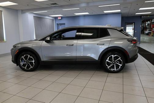 2026 Chevrolet Equinox EV LT 1