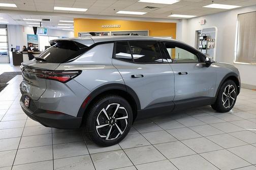 2026 Chevrolet Equinox EV LT 1