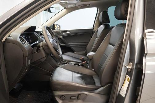 Platinum Gray Metallic 2021 Volkswagen Tiguan 2.0T SEL