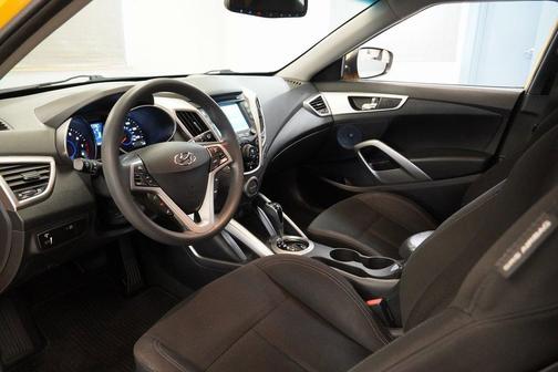 2013 Hyundai Veloster Base