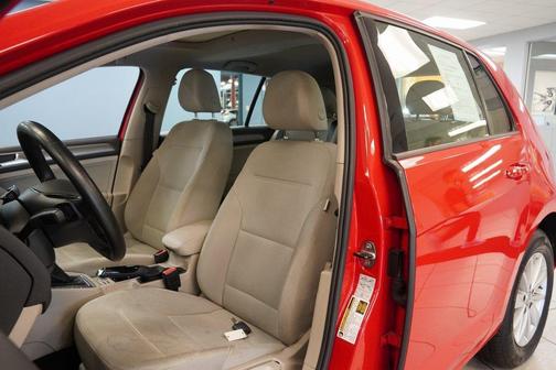 2016 Volkswagen Golf TSI S 4-Door