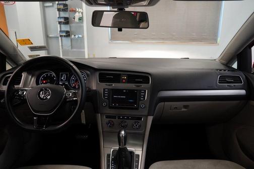 2016 Volkswagen Golf TSI S 4-Door