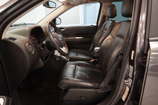 Granite Crystal Clearcoat Metallic 2017 Jeep Compass High Altitude