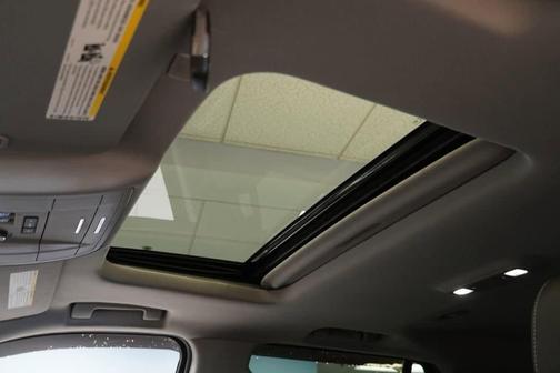Summit White 2018 Chevrolet Tahoe LT