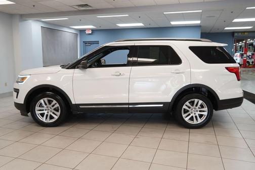 Oxford White 2018 Ford Explorer XLT