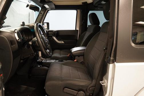 2012 Jeep Wrangler Sahara