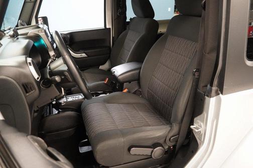 2012 Jeep Wrangler Sahara