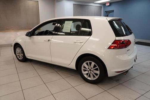2016 Volkswagen Golf TSI S 4-Door