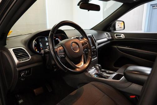 2018 Jeep Grand Cherokee Laredo E