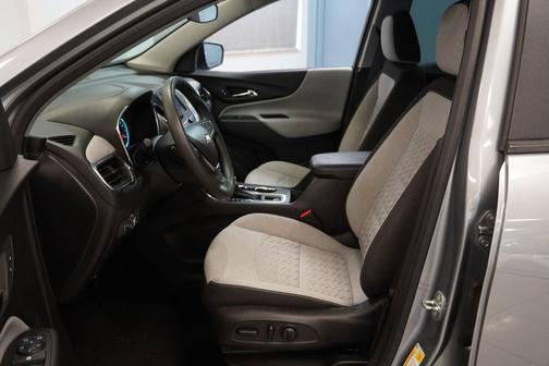 Sterling Gray Metallic 2023 Chevrolet Equinox LS